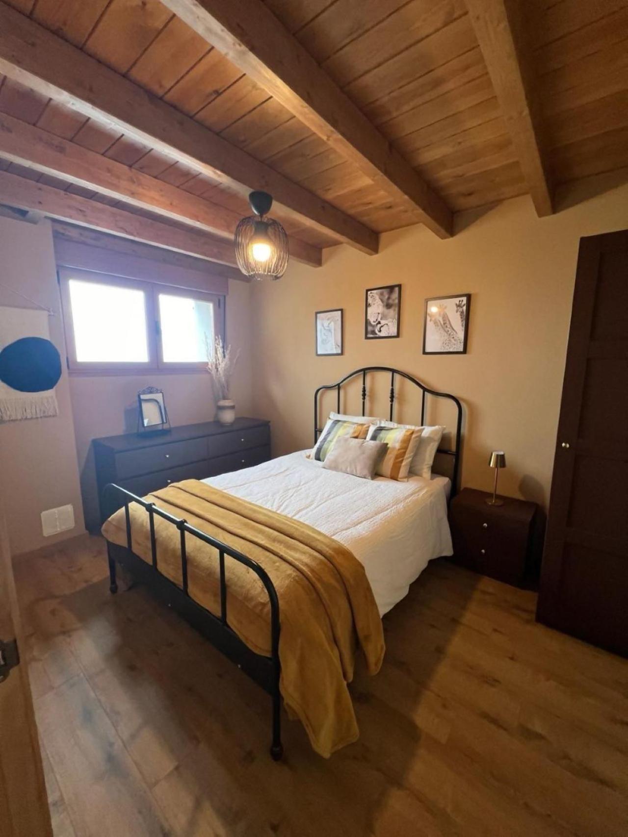 Willa Casa Moises En Bimenes Zewnętrze zdjęcie